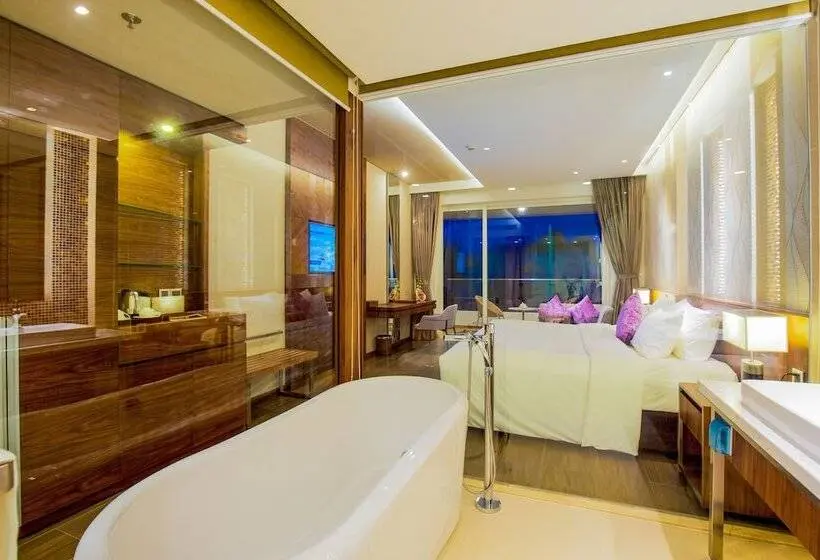 Classic Room City View