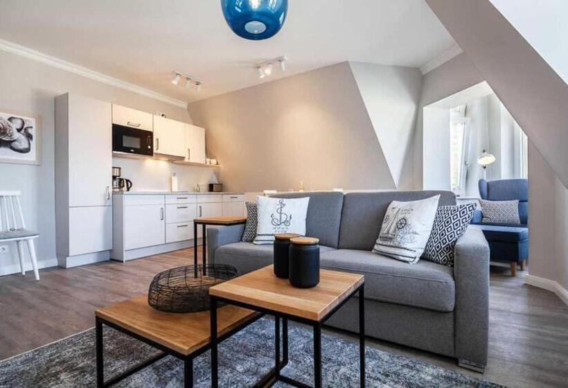 1 Bedroom Apartment Lake View, App Kardinal