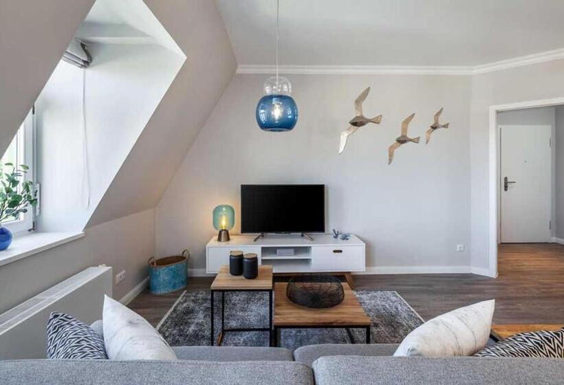1 Bedroom Apartment Lake View, App Kardinal