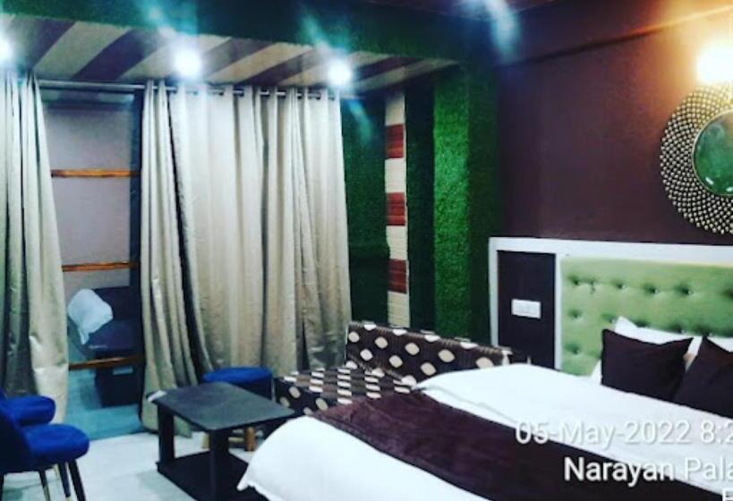 Quarto Deluxe, Chauhan Palace And Restaurant Badrinath