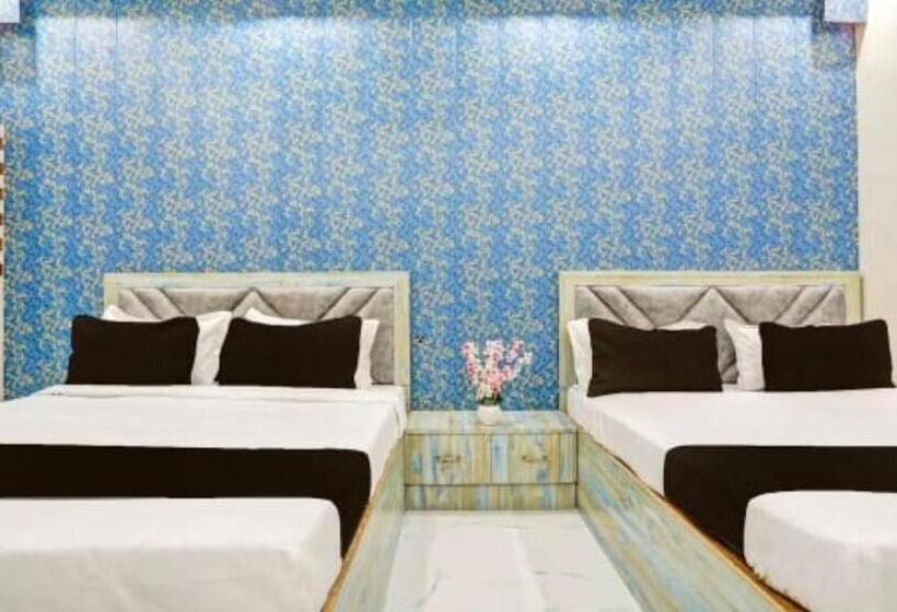 חדר דלוקס לארבעה, Goroomgo Vrrinda Home Stay Varanasi