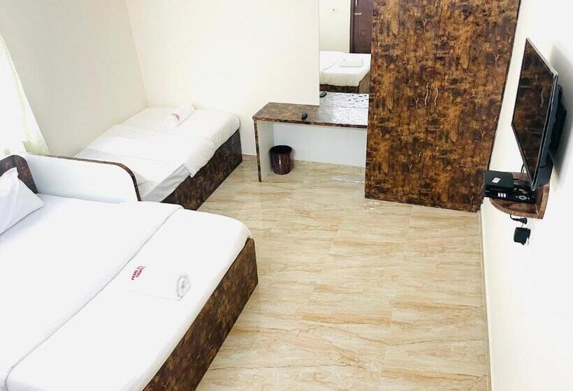 スーペリアの４人部屋, Pearl Stays, Tirupathi