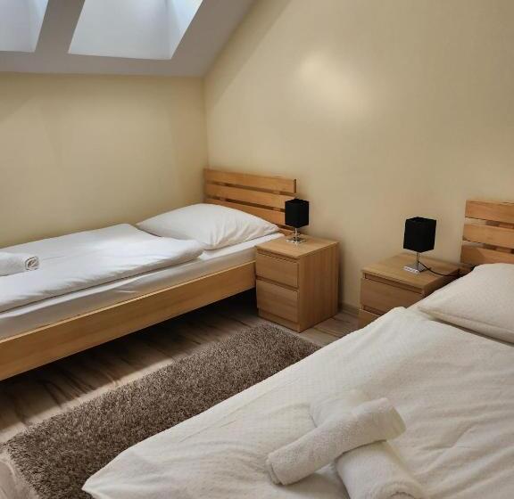 Номер Стандарт с Балконом, Penzión Daniel