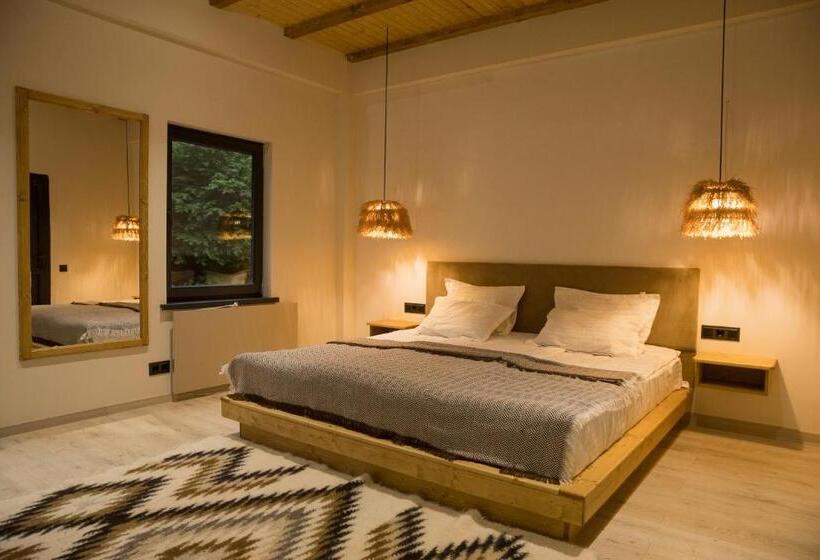 اتاق استاندارد با چشم‌انداز کوهستان, The Nest Guesthouse   Vanadzor