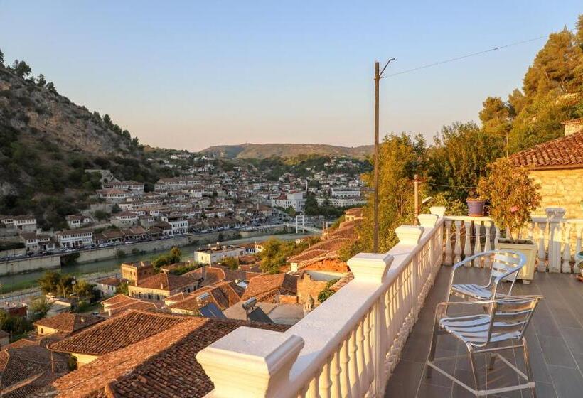 家庭间, Villa Elena Gorice