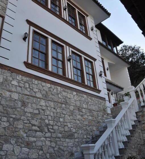 家庭间, Villa Elena Gorice