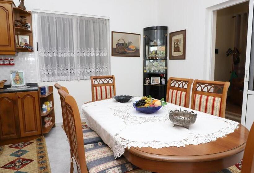 带城市景观带一个卧室的公寓, Villa Elena Gorice