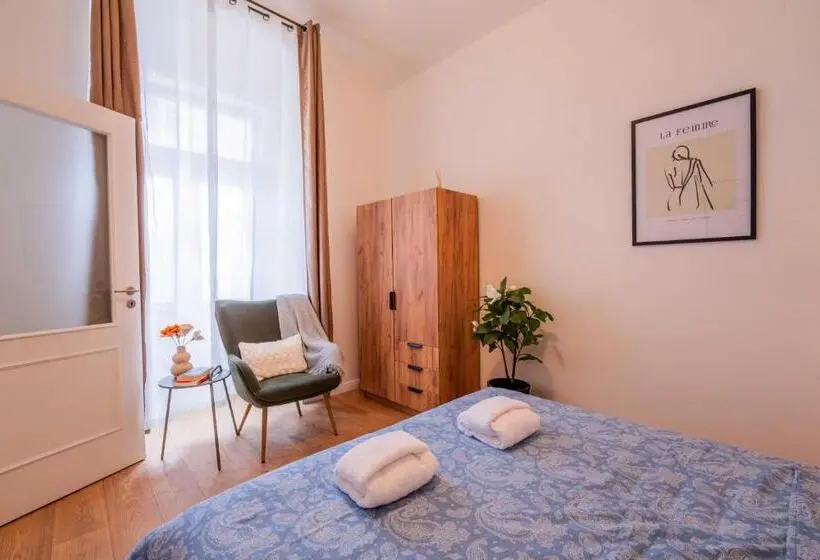 سوییت خانوادگی, Prague Retreat Boutique Hostel