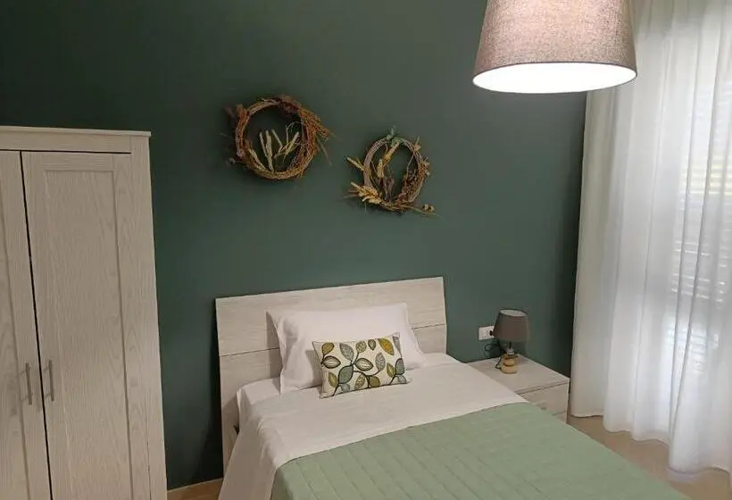 اتاق استاندارد یک نفره, B&b Tregì