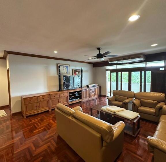 Апартаменты 3 Спальни, Blue Canyon Golf Course Condos