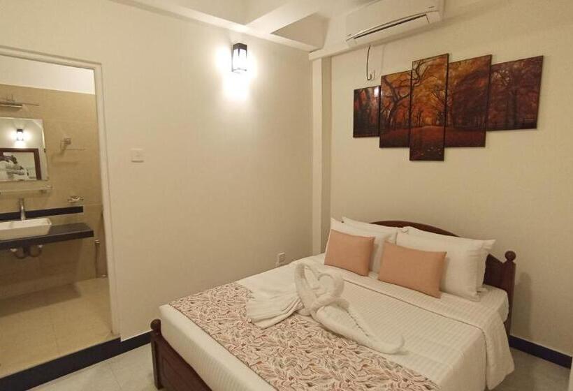 Номер Deluxe, City Nest Inn