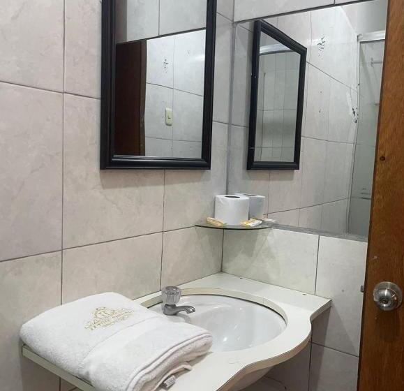 اتاق استاندارد, Hatun Chincha