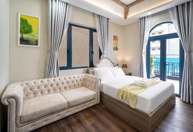 اتاق لوکس با بالکن, Jan Villa Saigon Oasis