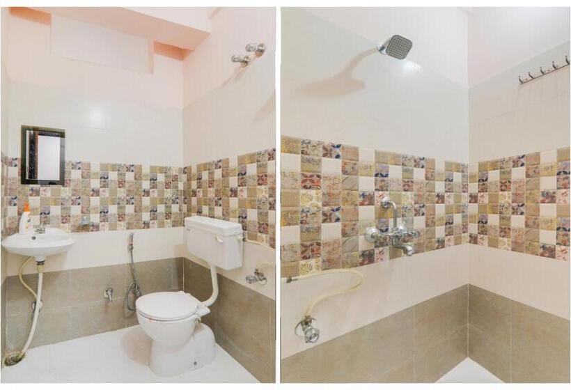 اتاق کلاسیک سه تخته, Oyo Dwarka In