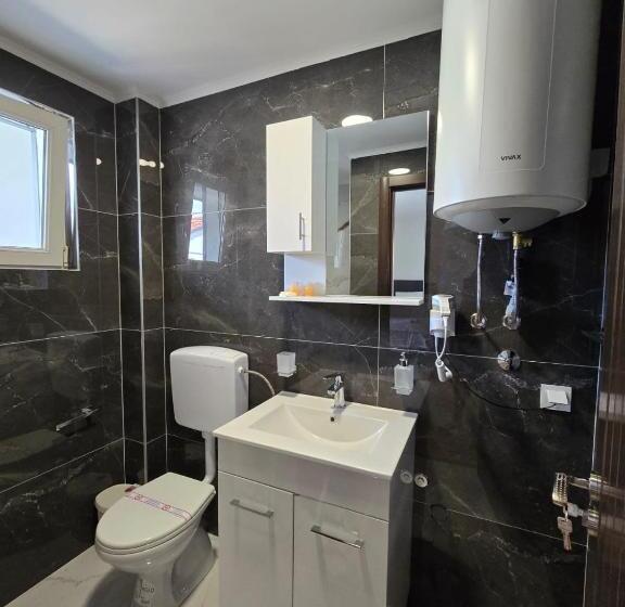 اتاق استاندارد با تراس, Mažijanik