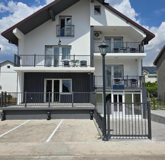 آپارتمان 1 خوابه, Mažijanik