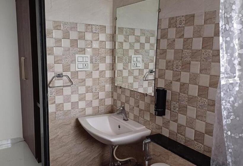 סטודיו סטנדרט עם מרפסת, Papa House