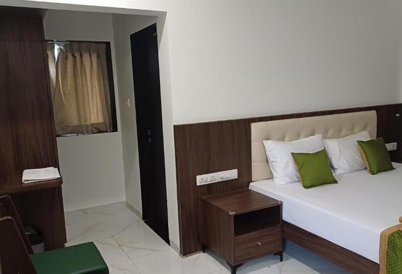 סטודיו סטנדרט עם מרפסת, Papa House