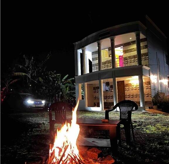 标准间带露台, Chithralaya Guest House