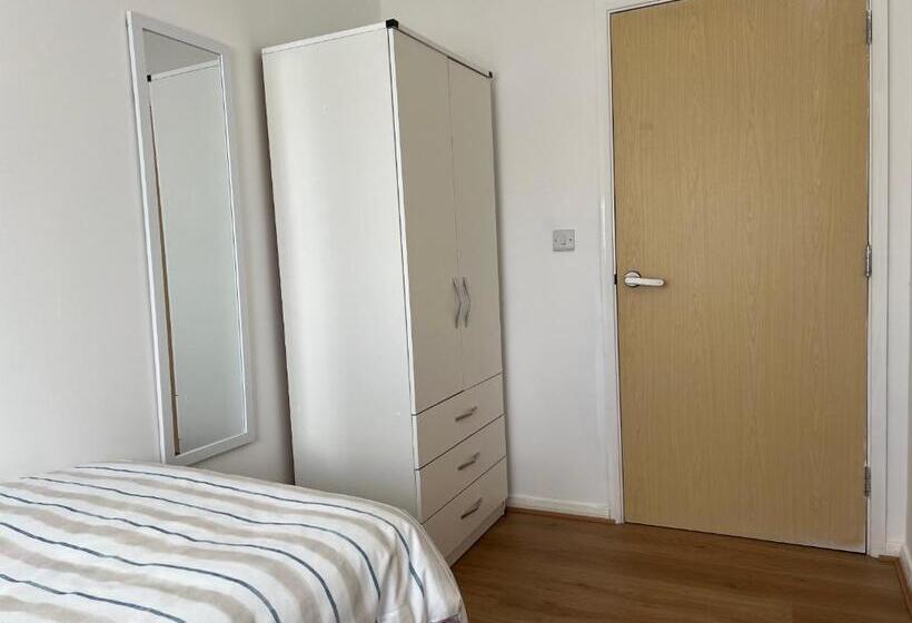 Номер Стандарт Индивидуальный, Kilnview Guesthouse Hanley & Staffordshire University