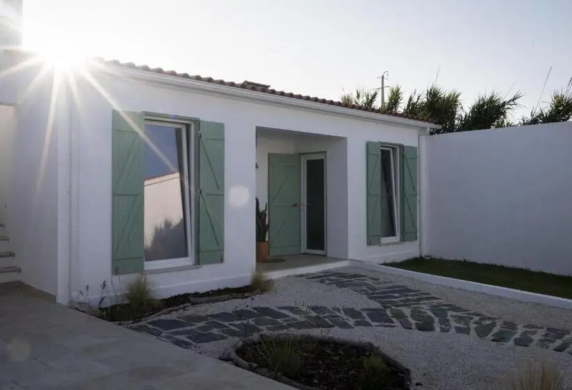 ファミリーステューディオ, B&b Casa Areia