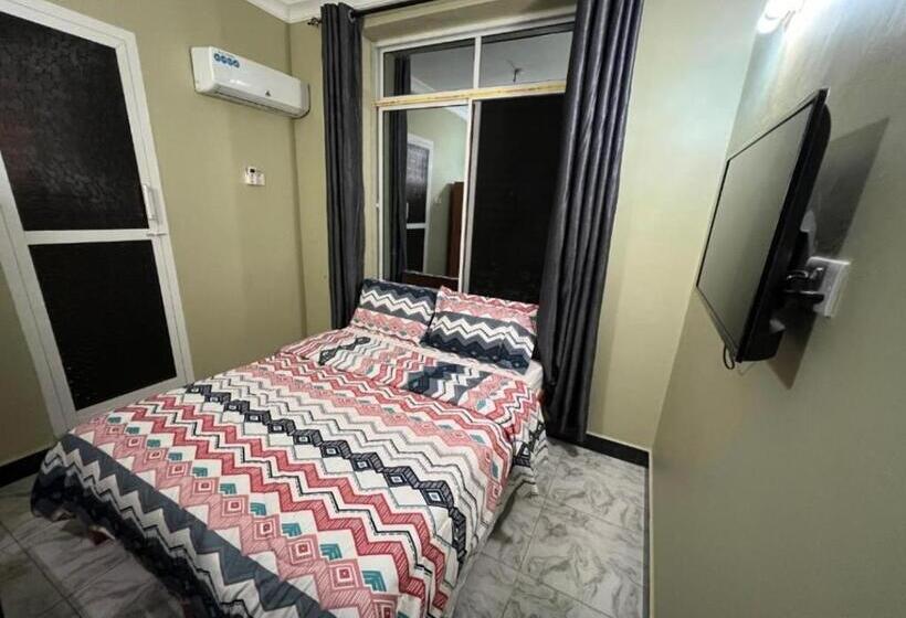 デラックスルーム, Hellen Tour Company And Accomodation