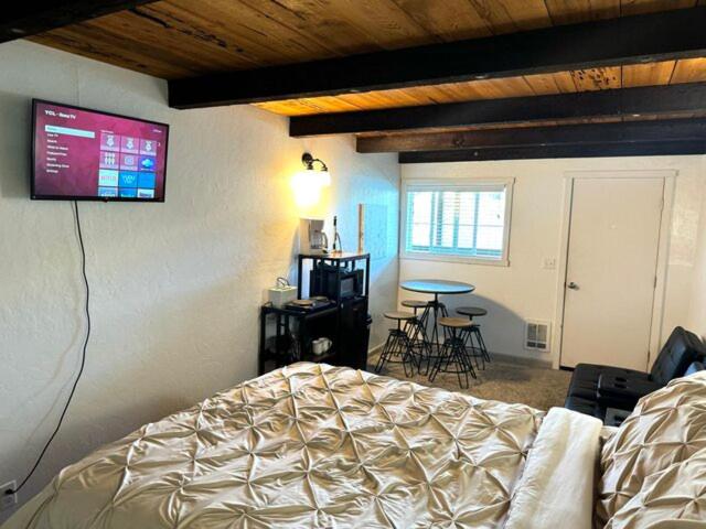 带河湖景观的套房, 2nd Floor Studio