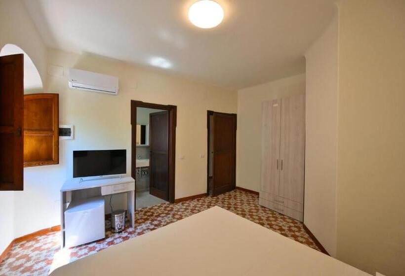 Номер Стандарт, Figaro Rooms   Ischia