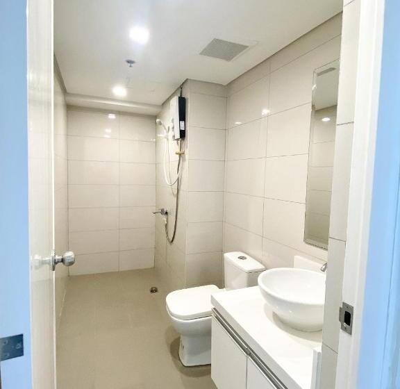 Studio Standard, Sapphire Seaview Park