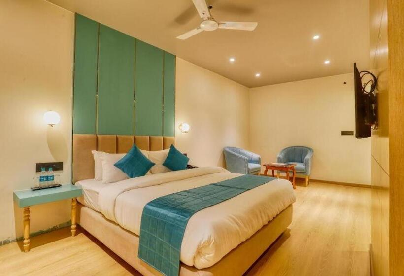带大床的豪华间, Gloab Residency Near Delhi Airport