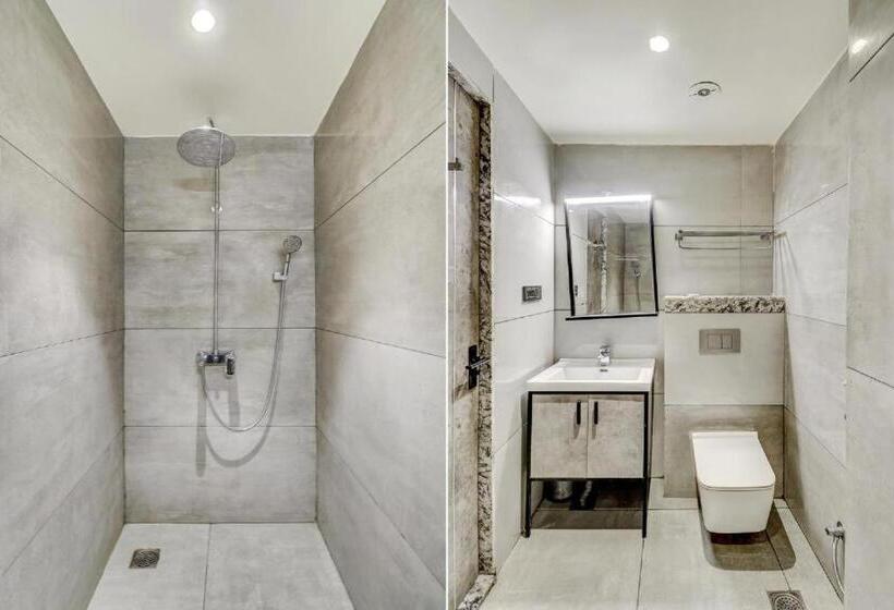 带大床的豪华间, Gloab Residency Near Delhi Airport