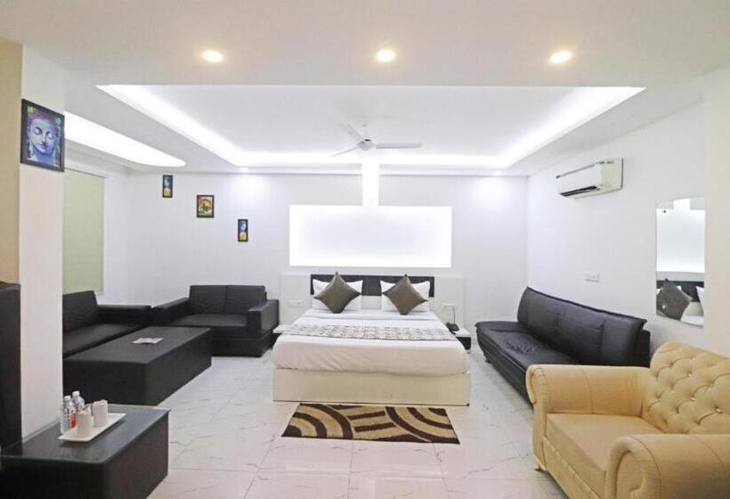 Трехместный Номер Deluxe, Gloab Residency Near Delhi Airport