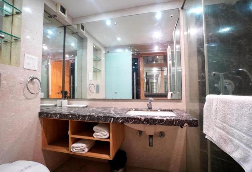 豪华三人间, Gloab Residency Near Delhi Airport