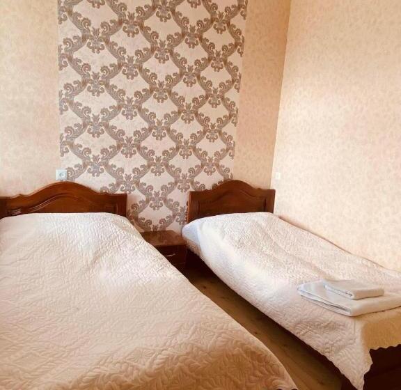 اتاق استاندارد سه نفره, Guest House Mariami