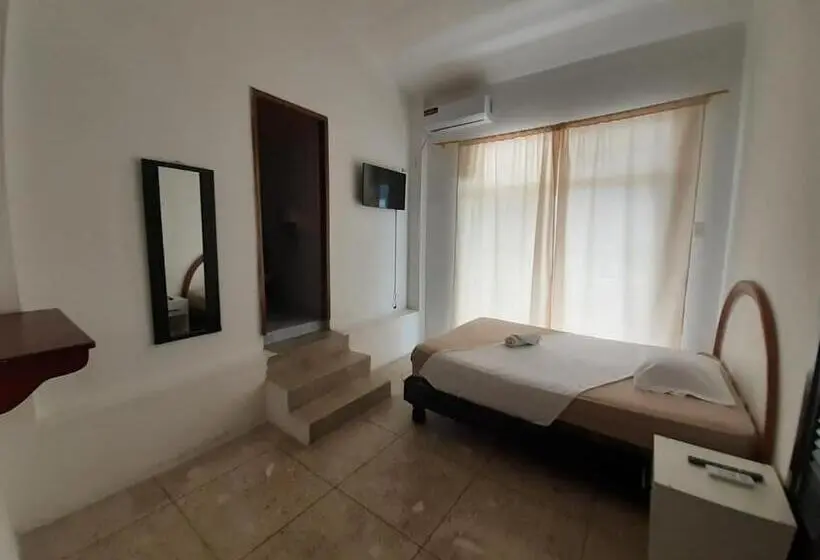 Standard Yhden Hengen Huone, Hostal Tamara