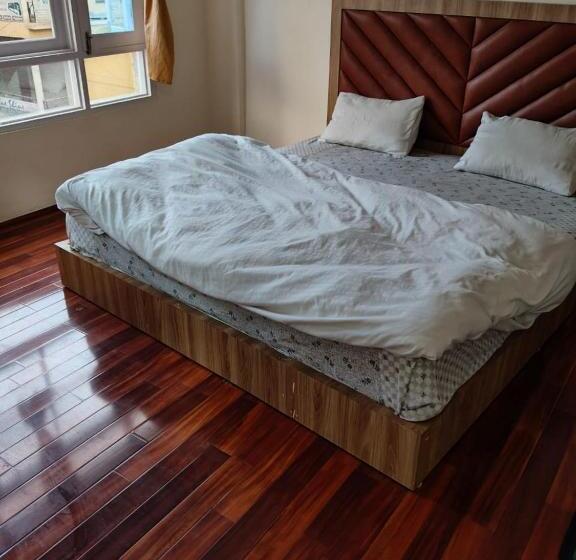 Номер Deluxe, Deer Park