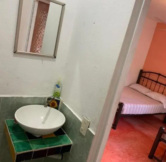 エコノミー４人部屋, Anamaya Hostal