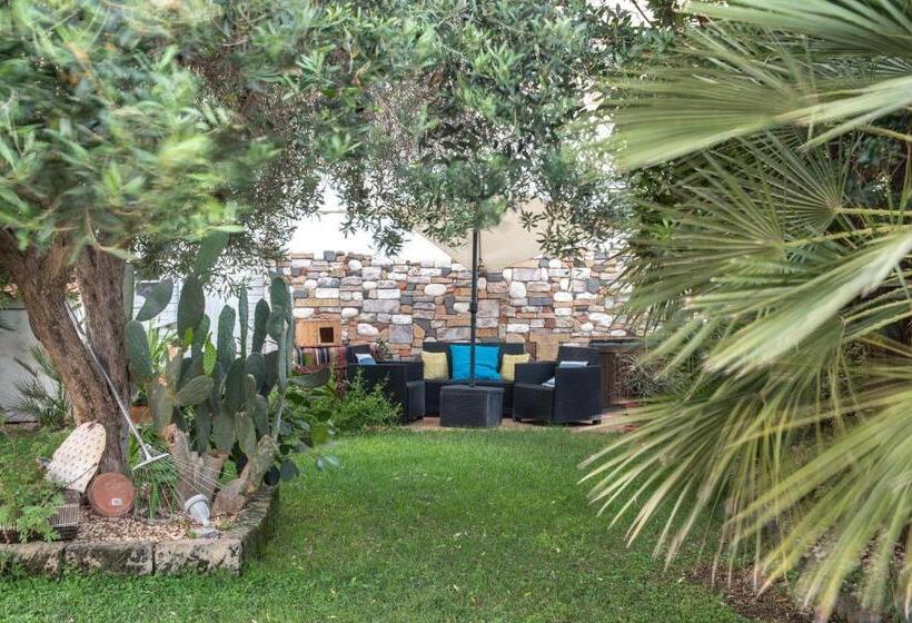 إستديو عائلى, Il Borgo   Guest House