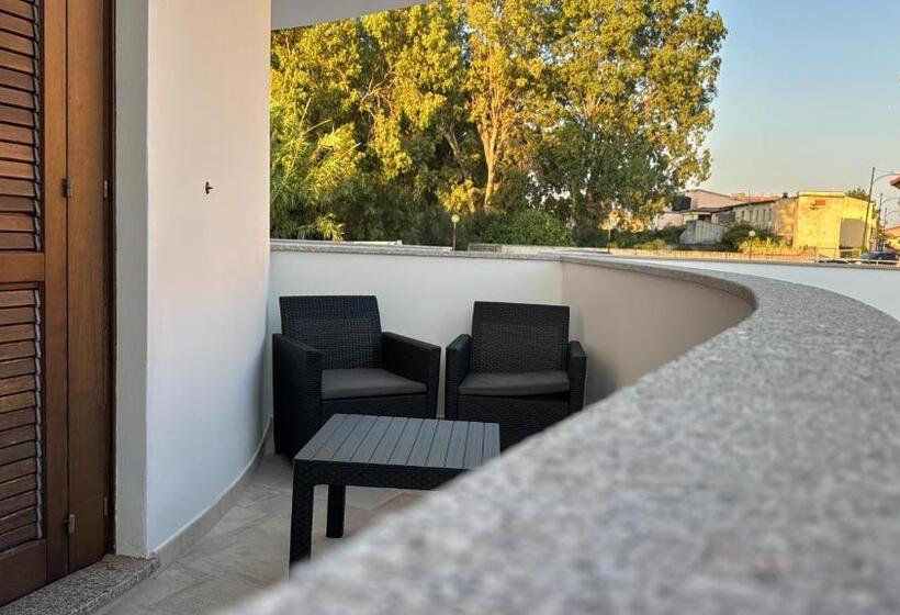 غرفة قياسية مزوَّدة بشُرفة, Modern Room