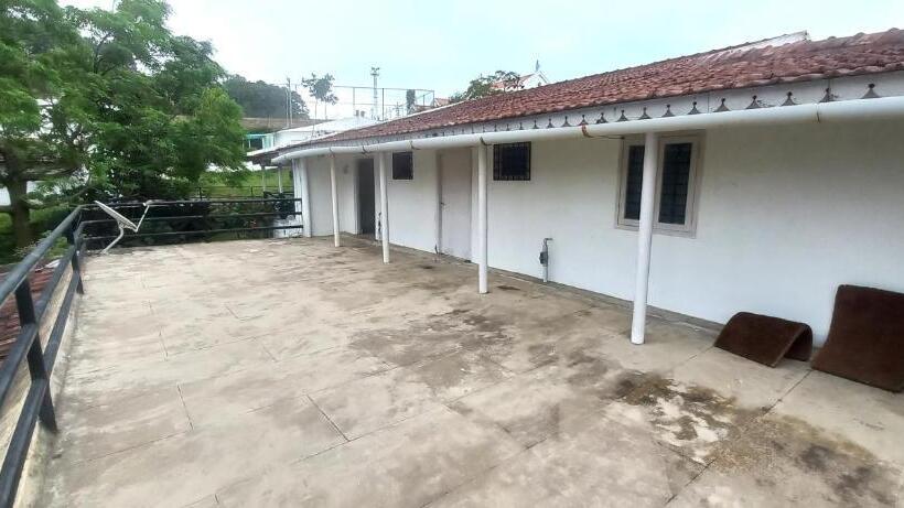 استودیو خانوادگی, Istays   The Colonial Villa, Yercaud
