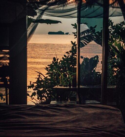 اتاق لوکس, Shakabrah Resort And Skatepark