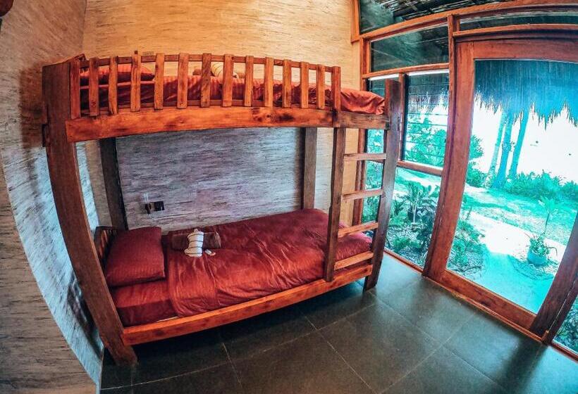 اتاق چهار تخته با دستشویی مشترک, Shakabrah Resort And Skatepark