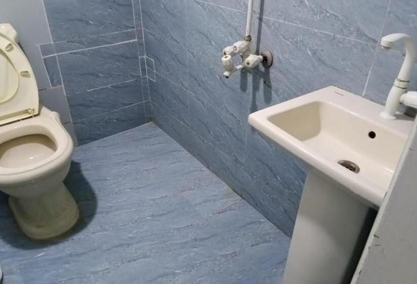 اتاق استاندارد سه نفره, Venue Guest House Near Millennium Mall