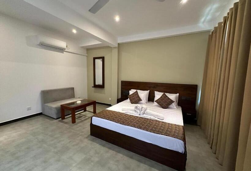 Family Suite, Cocos Polhena