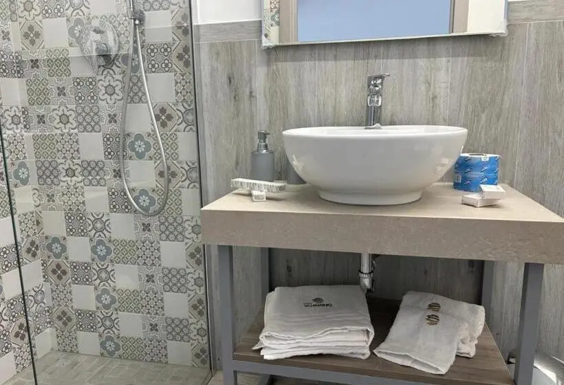 景色の見えるスタンダード4人部屋, Lido Valentino