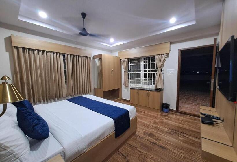 Номер Стандарт с Террасой, Sky Inn