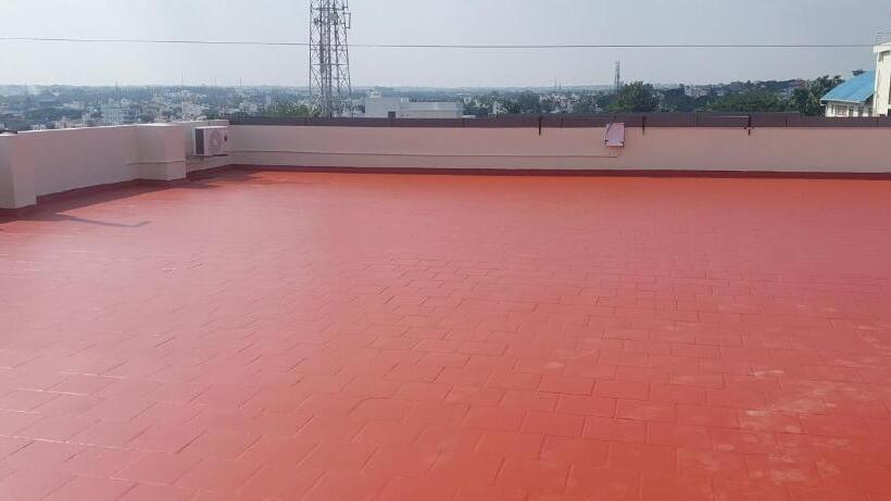 غرفة قياسية مزوَّدة بتراس, Sky Inn