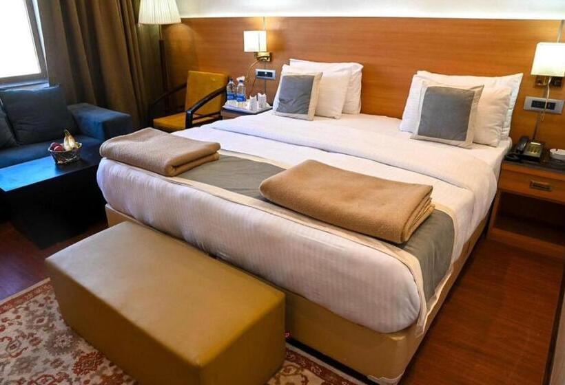 Quarto Deluxe, The Haven Kargil