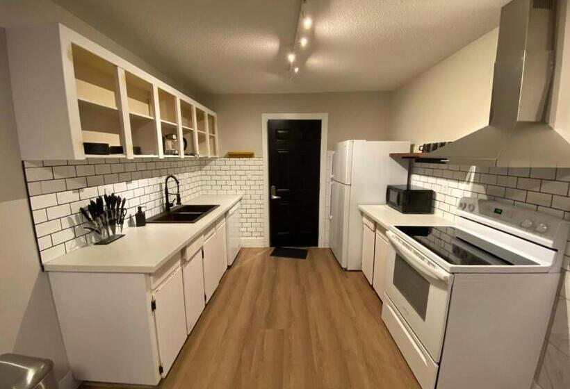 خانه 1 خوابه, Morden Newly Renovated 1br Flats, Walk To Whyte