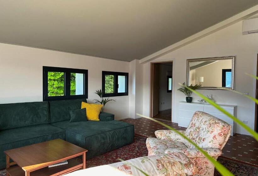 اتاق لوکس با تخت بزرگ, Villa D Alba Guest House